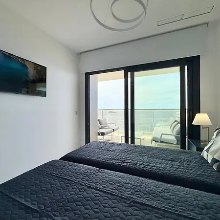 Апартаменты Sunset Cliff Sseaside Heaven